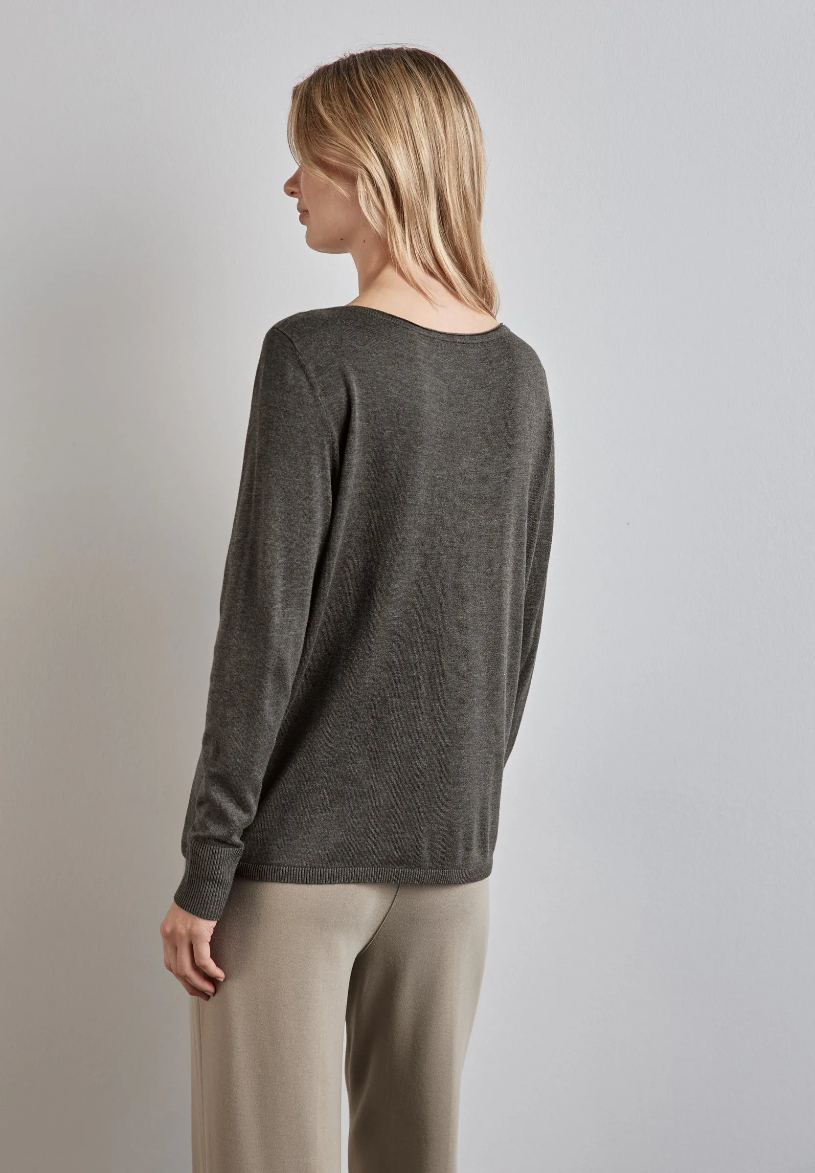 Basic Pullover