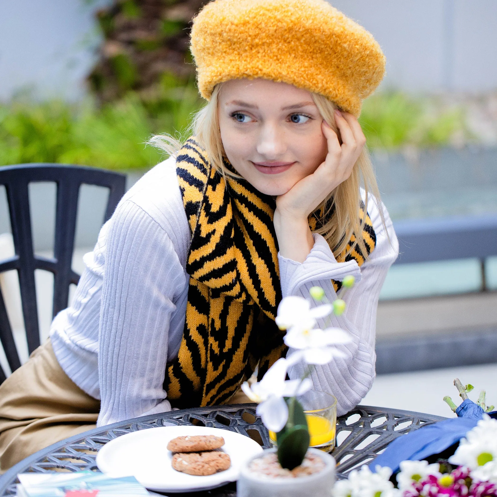 Bold Zebra Stripe Knit Scarf