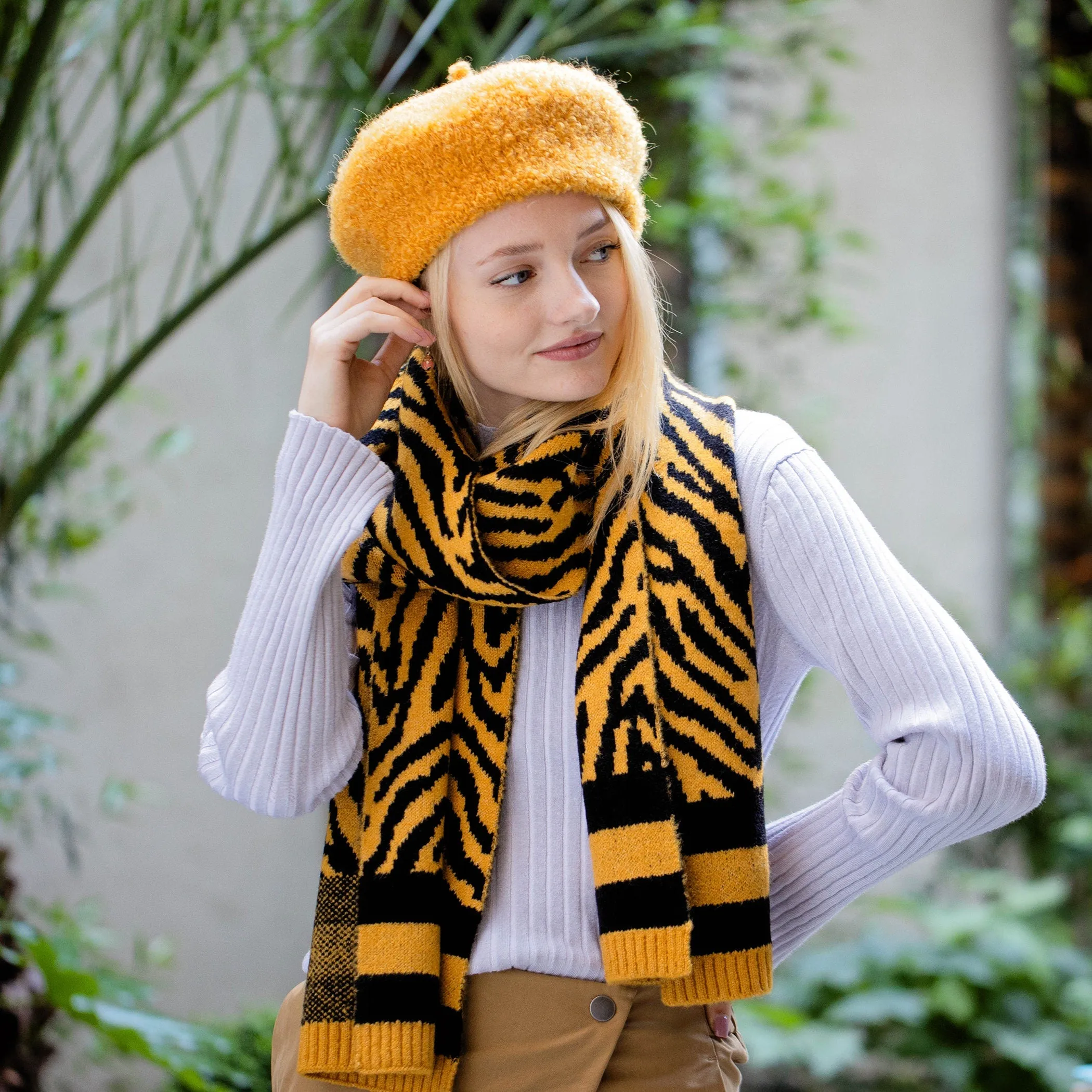 Bold Zebra Stripe Knit Scarf