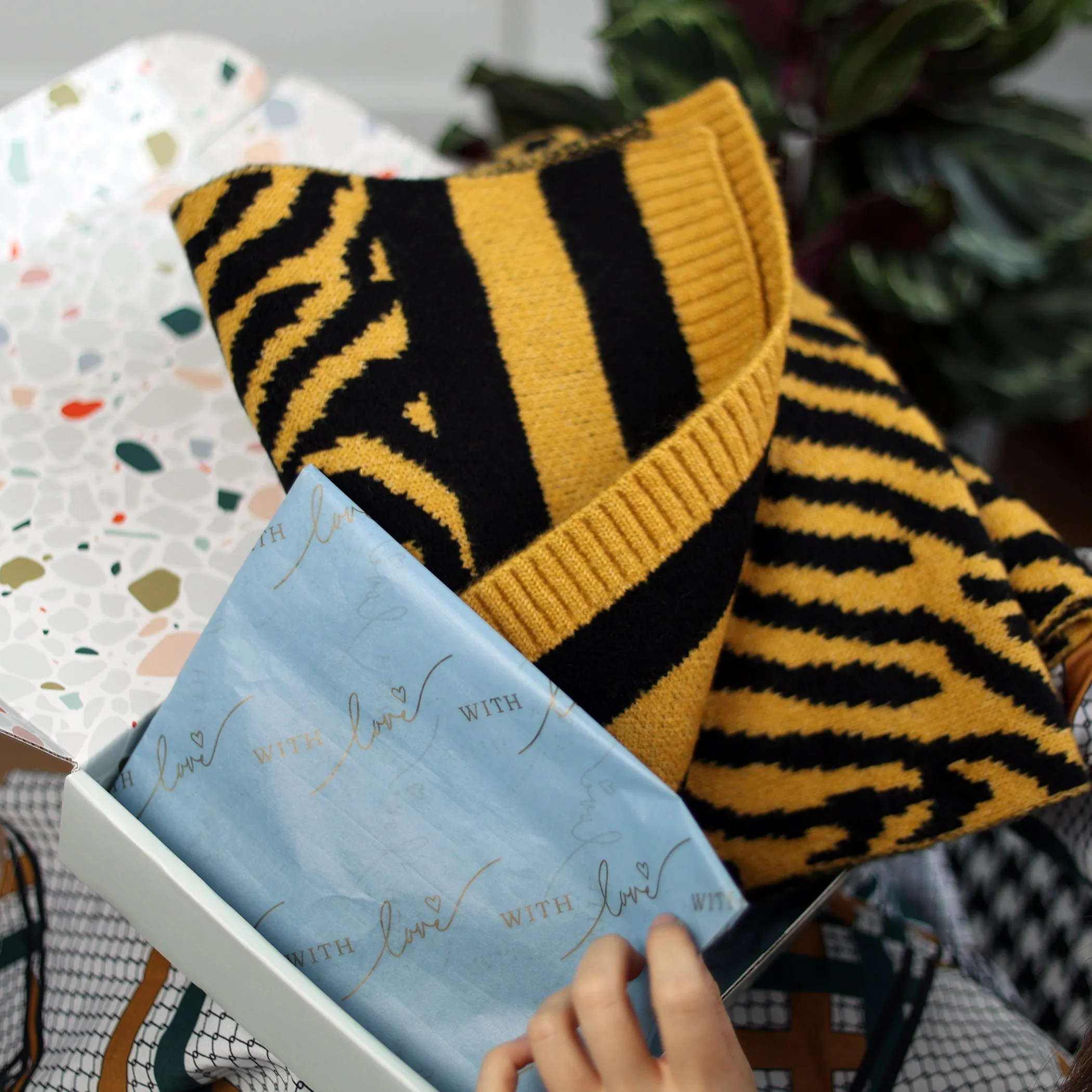 Bold Zebra Stripe Knit Scarf