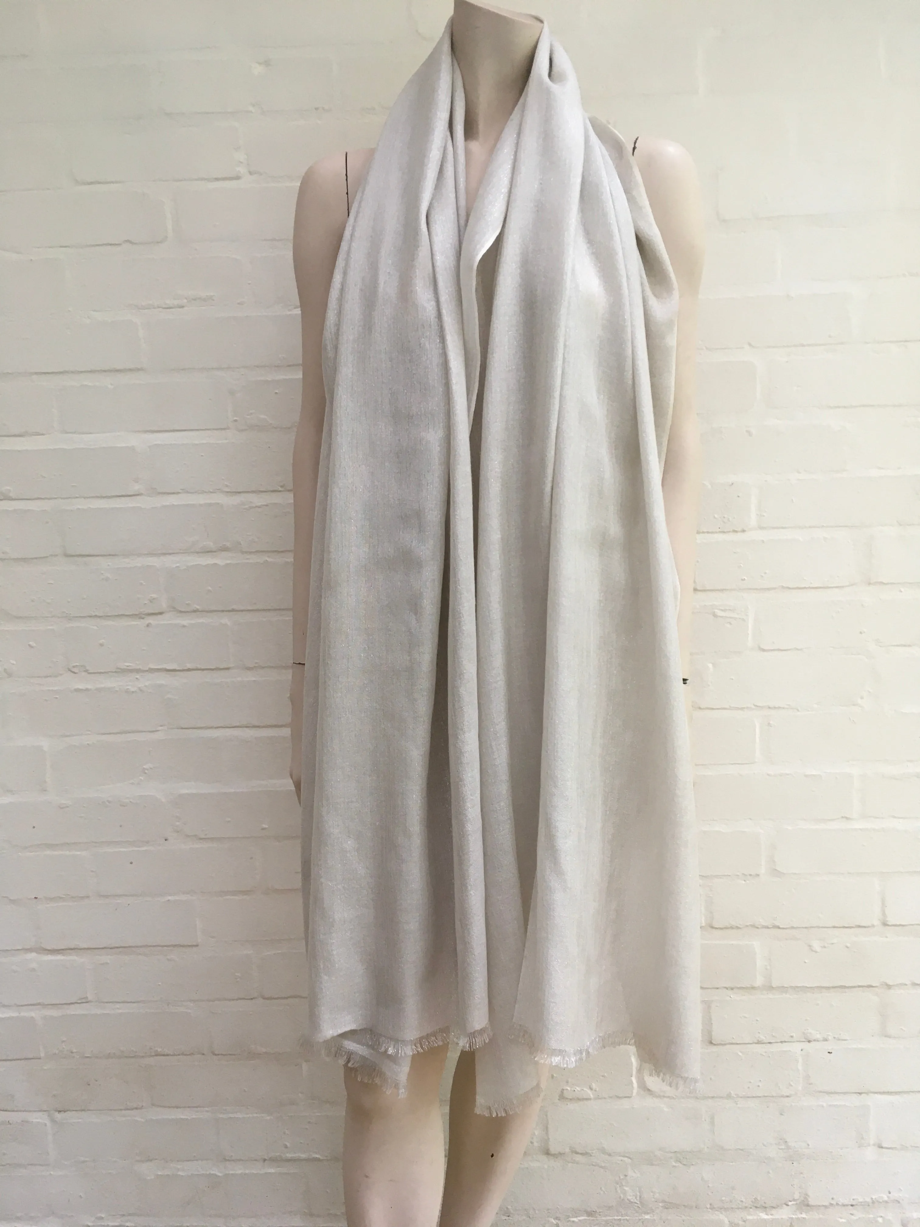 Brunello Cucinelli Silk & Cashmere Lame Knit Scarf Shawl ladies