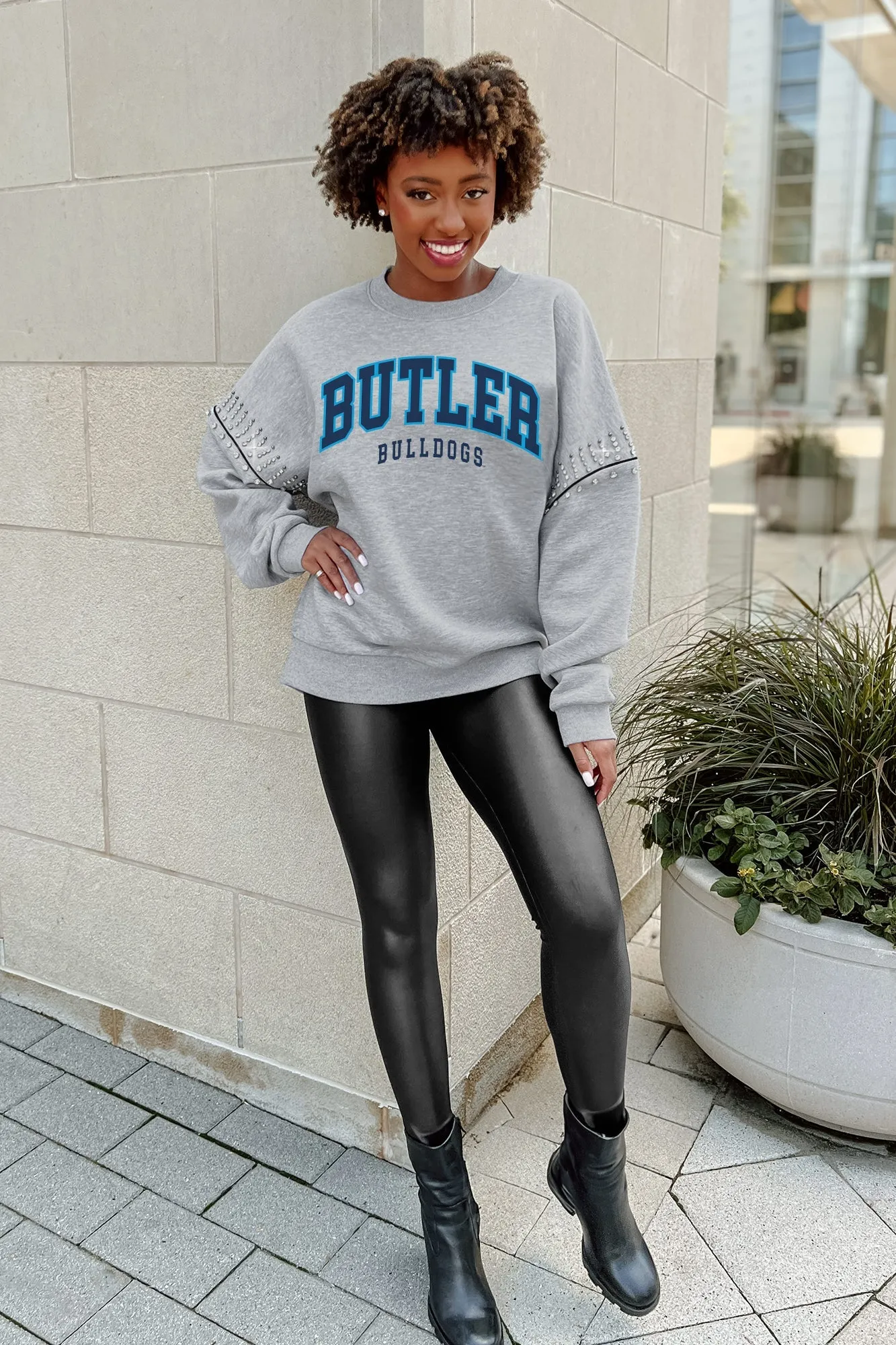 BUTLER BULLDOGS COMPETITIVE EDGE JEWEL TRIM SLEEVE FLEECE PULLOVER