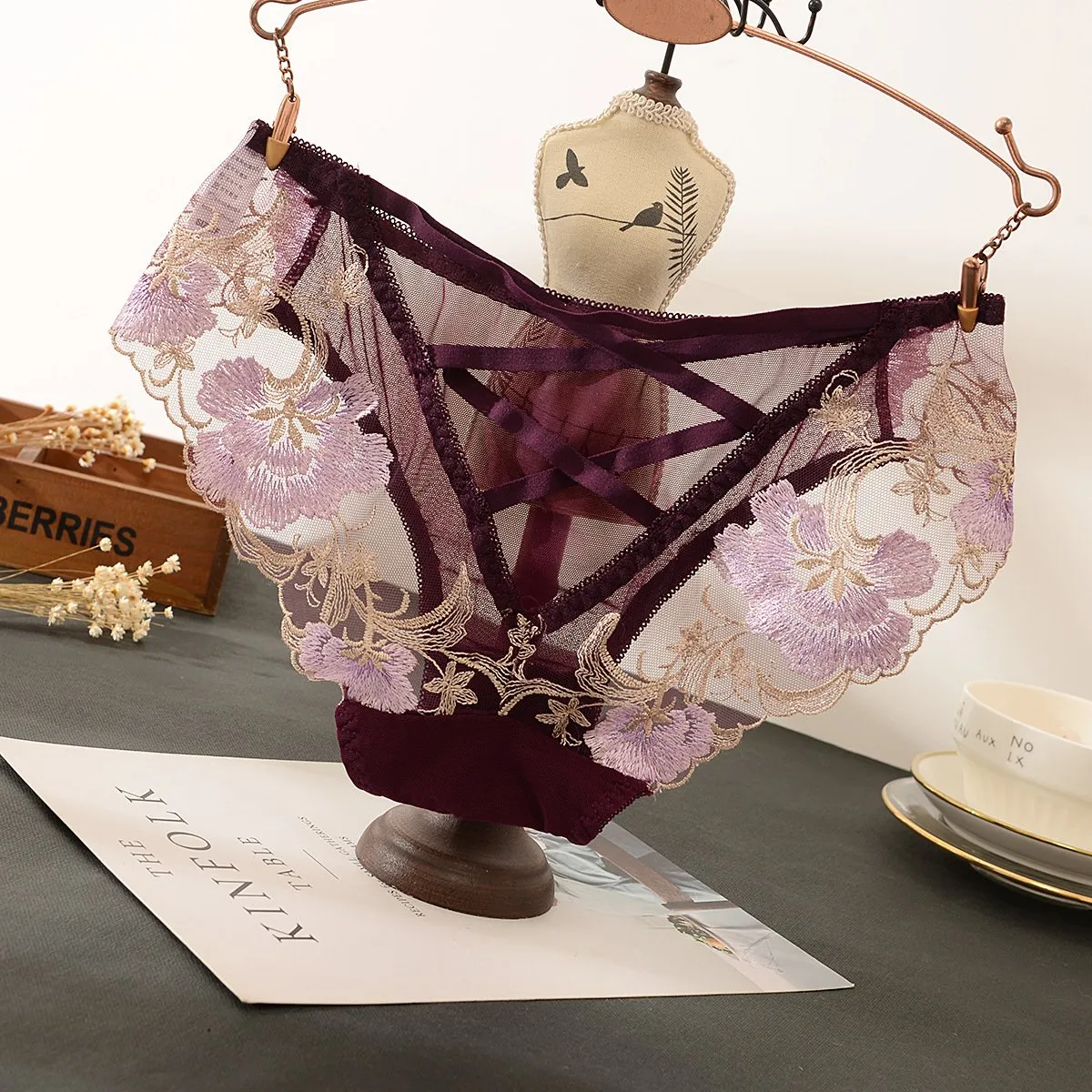 Crossed Webbing Floral Embroidered Lace Gynecological Panties