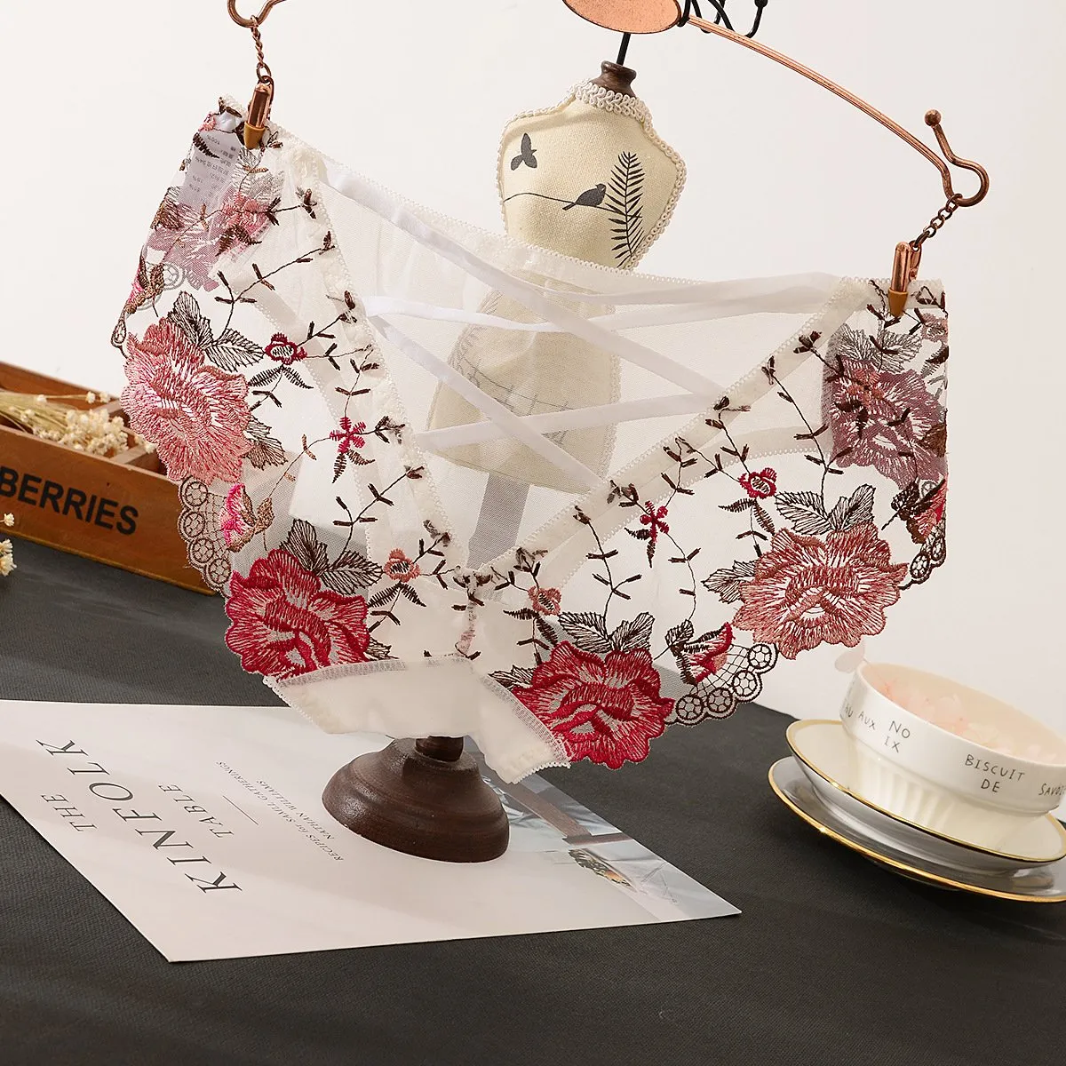 Crossed Webbing Floral Embroidered Lace Gynecological Panties