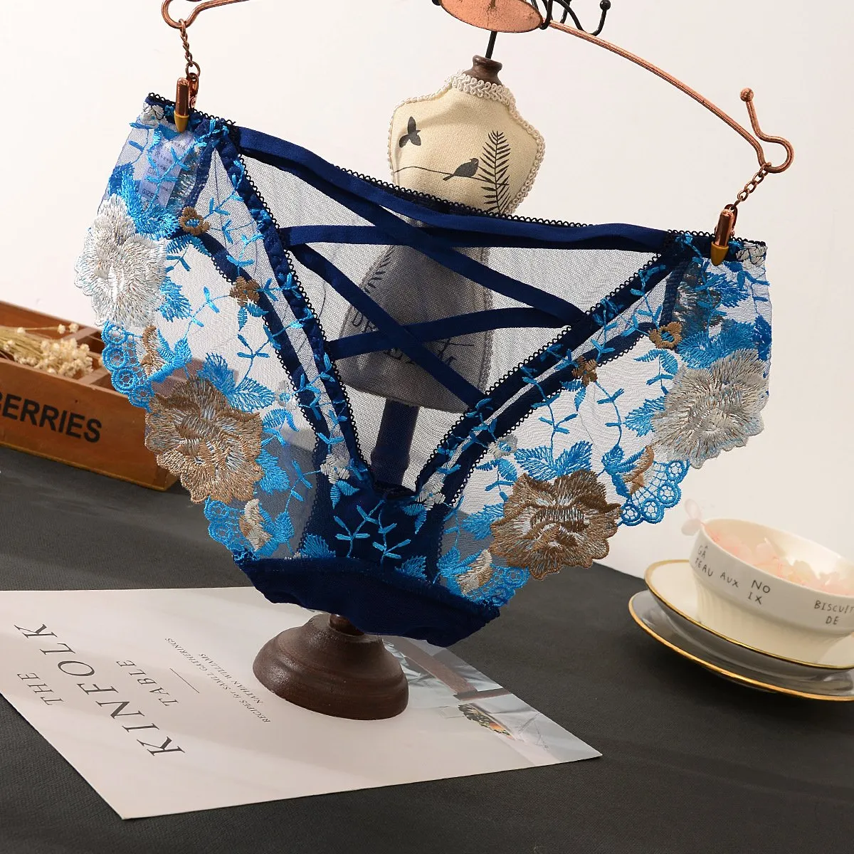 Crossed Webbing Floral Embroidered Lace Gynecological Panties