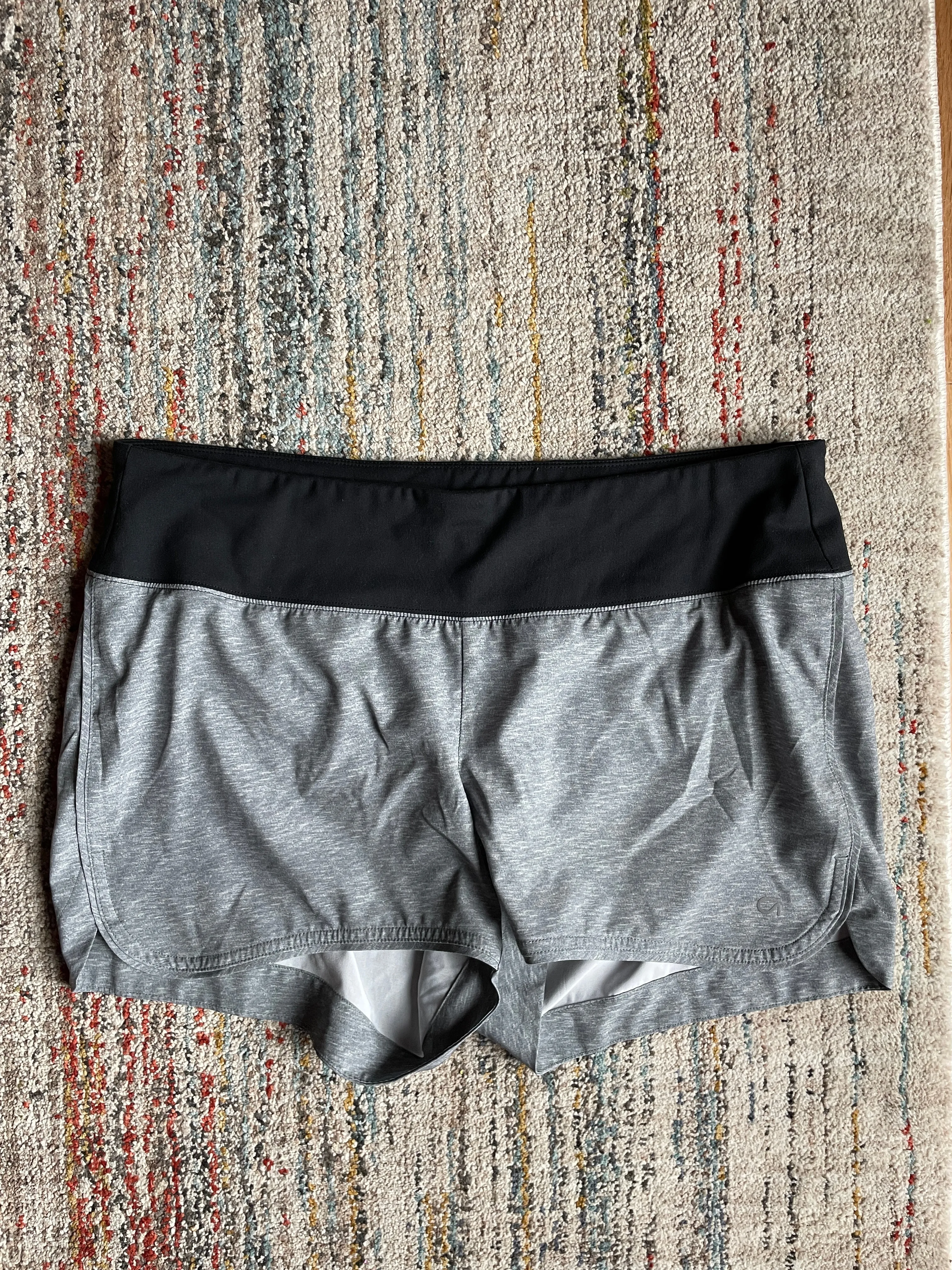 GapFit maternity shorts medium , Maternity M (8-10)