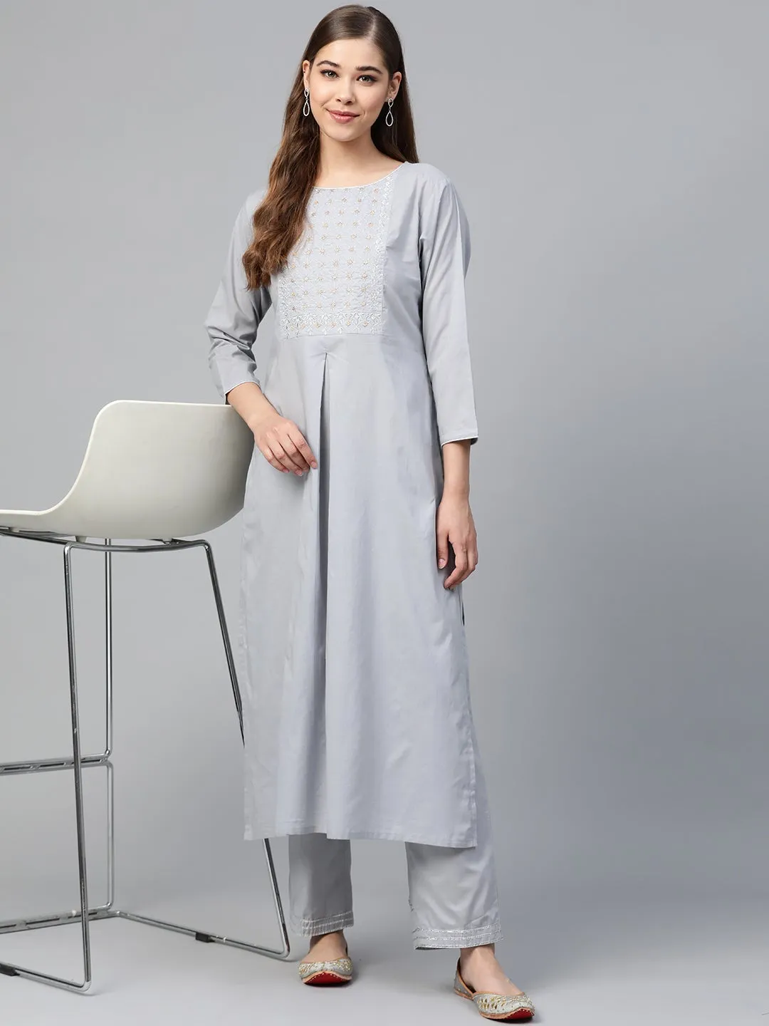 Grey Zari Embroidery Kurta With Grey Pants