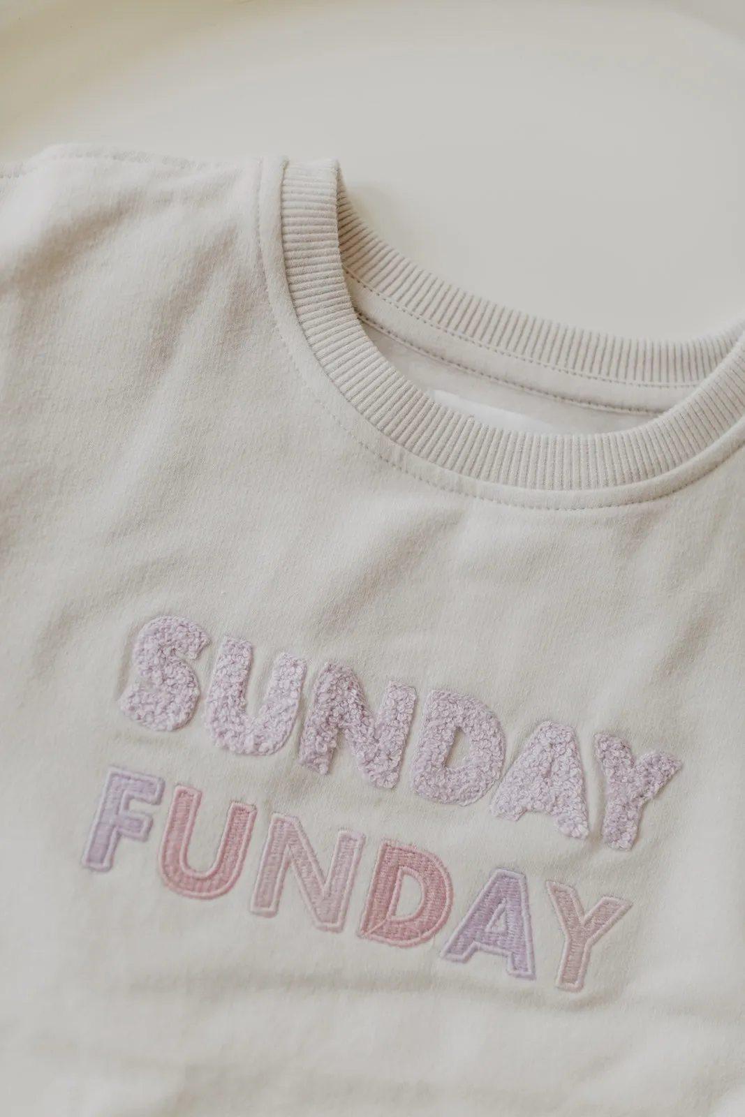 Oversized Sweatshirt 'sunday funday' in lavender