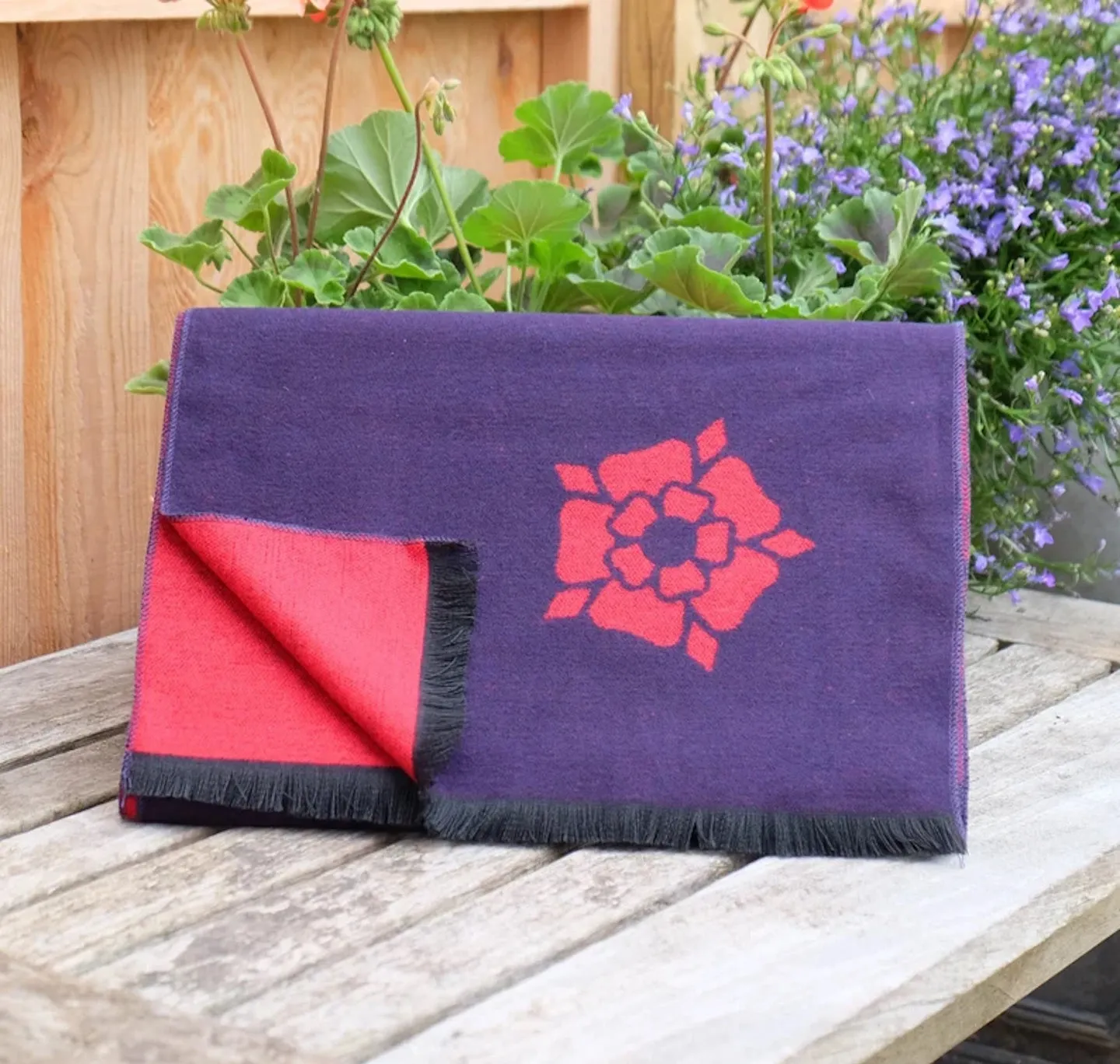 Scarf: Tudor Rose