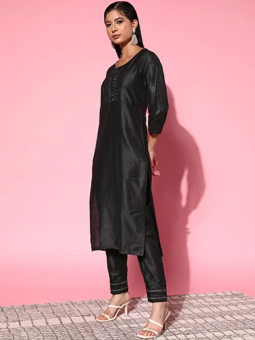 Women Black Mirror Embroidered Kurta