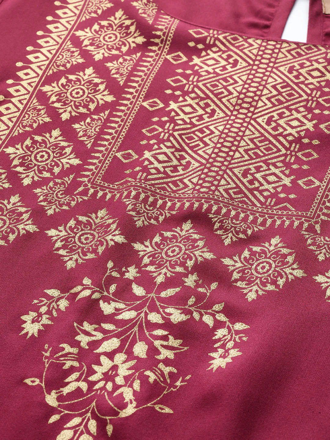 Women Burgundy Foil Print Liva Kurta