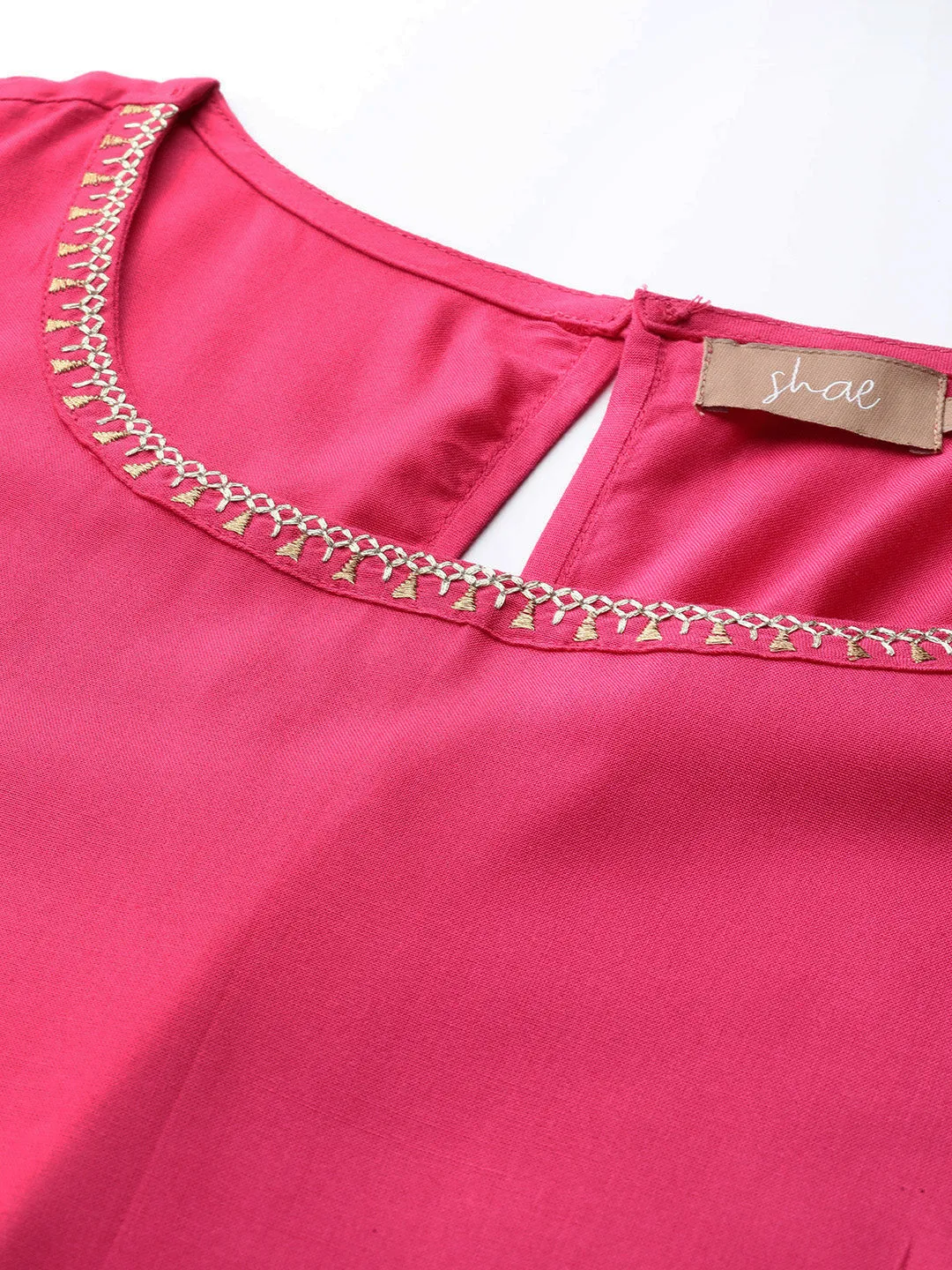 Women Fuchsia Zari Embroidered Liva Kurta