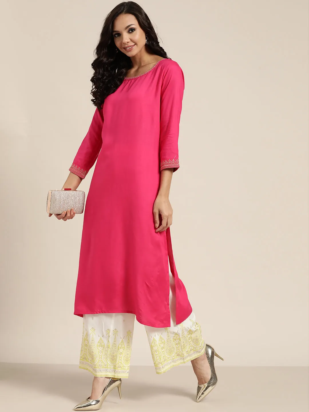 Women Fuchsia Zari Embroidered Liva Kurta