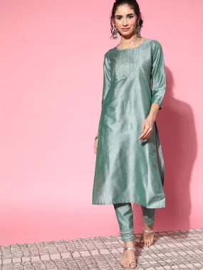 Women Green Mirror Embroidered Kurta