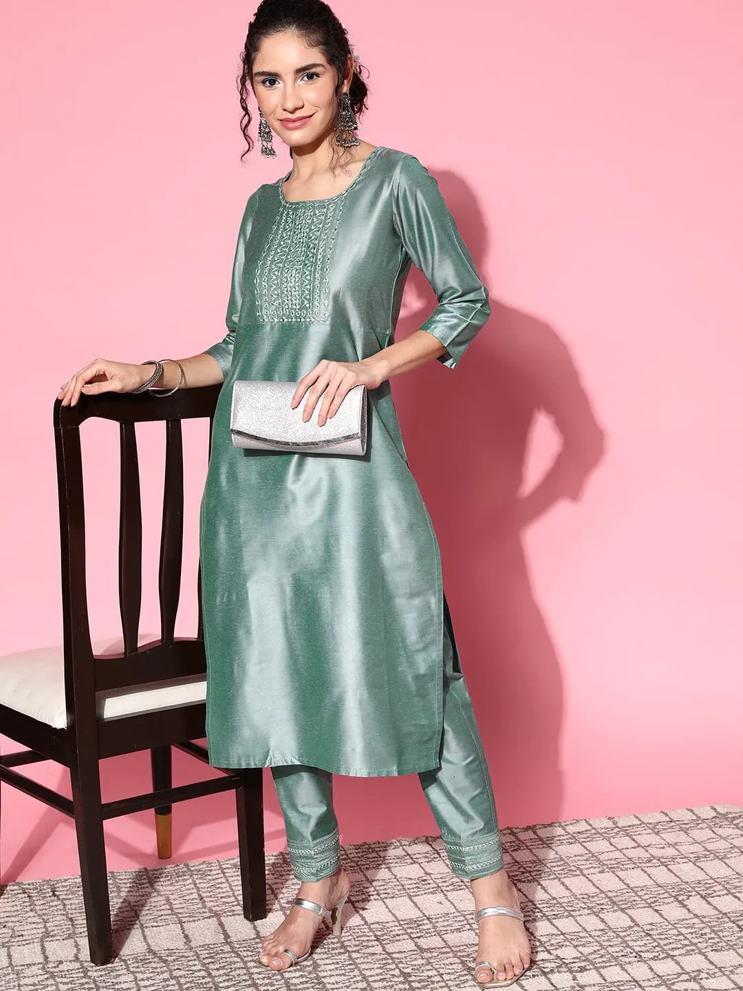 Women Green Mirror Embroidered Kurta