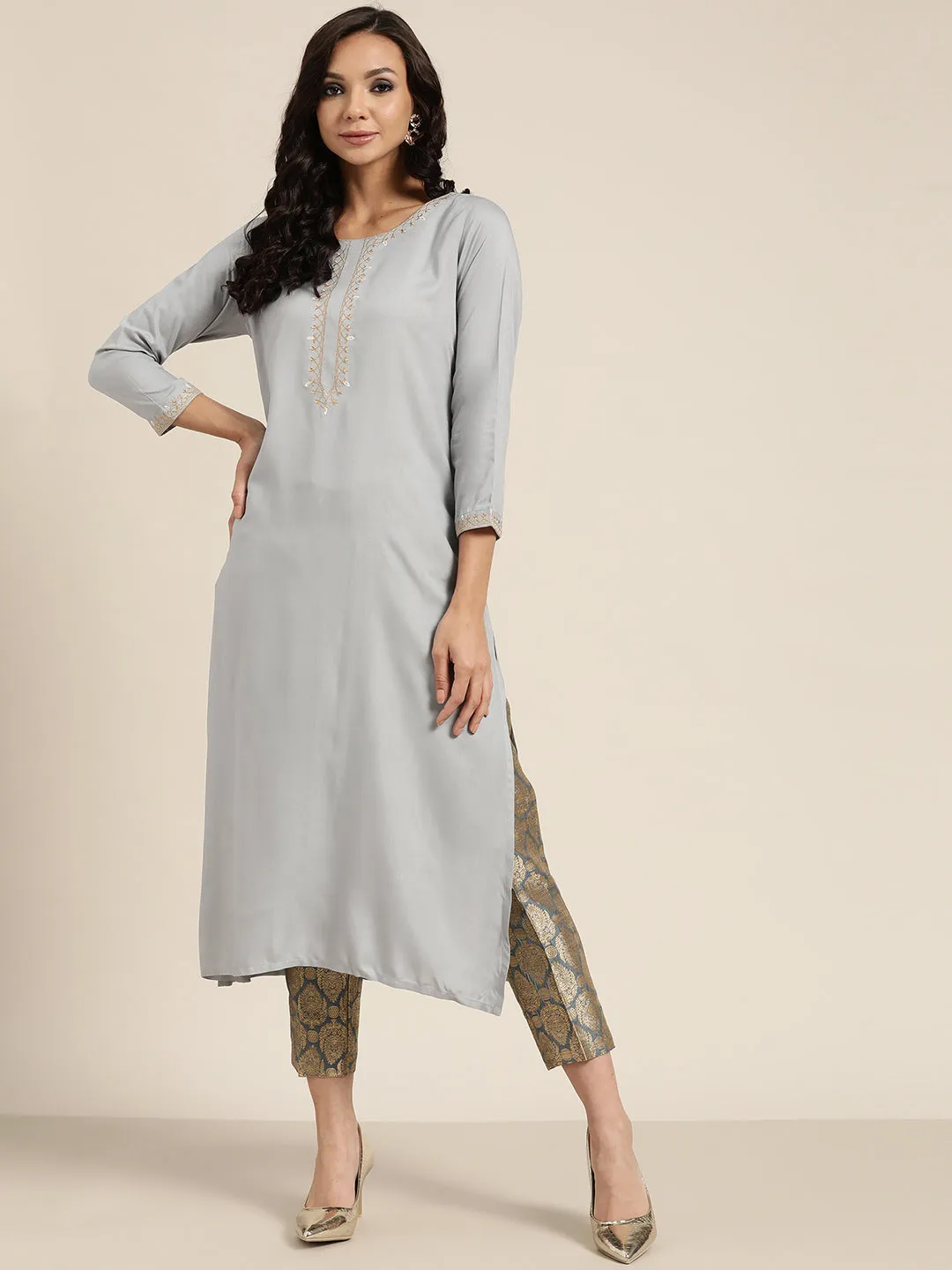 Women Grey Zari Embroidered Liva Kurta