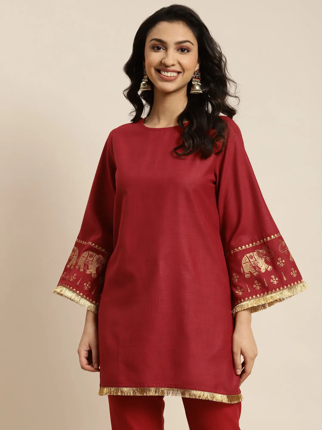 Women Maroon Elephant Border Foil Print Short Kurta