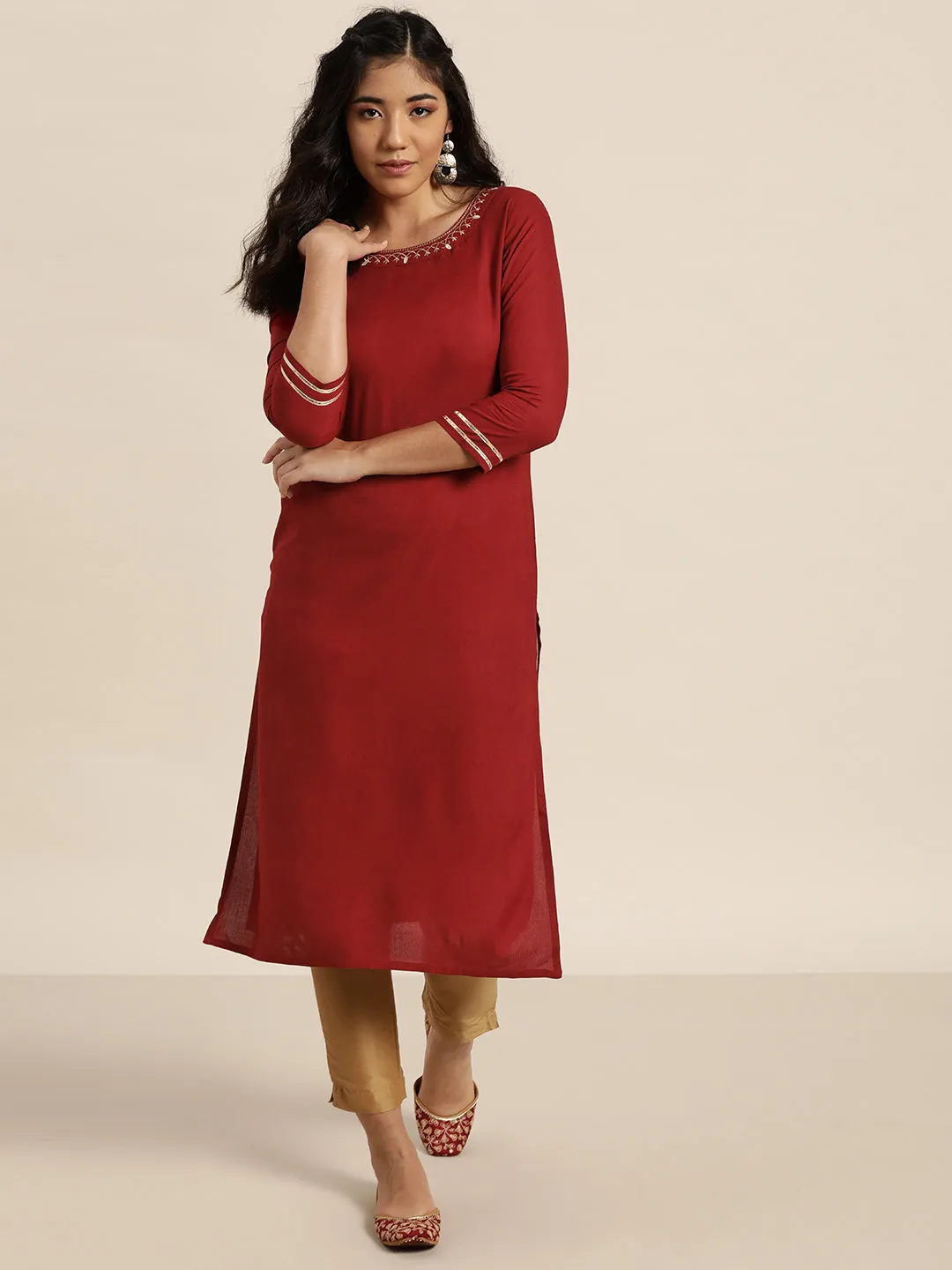 Women Maroon Neck Zari Embroidered Liva Kurta