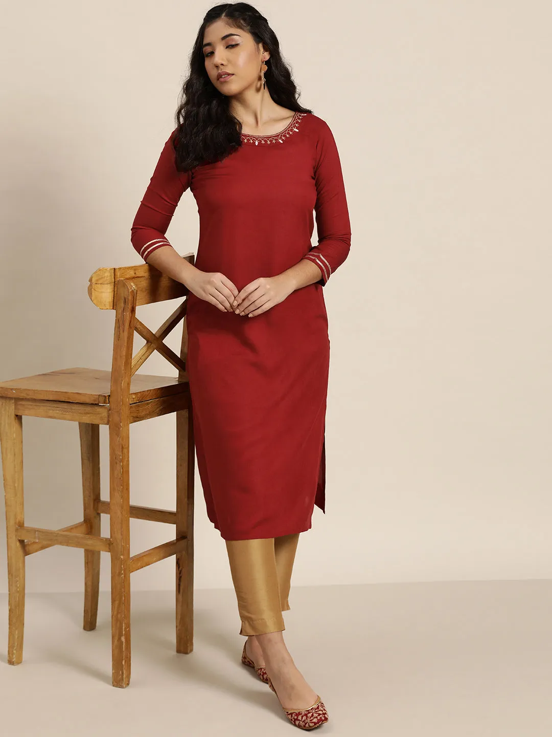 Women Maroon Neck Zari Embroidered Liva Kurta