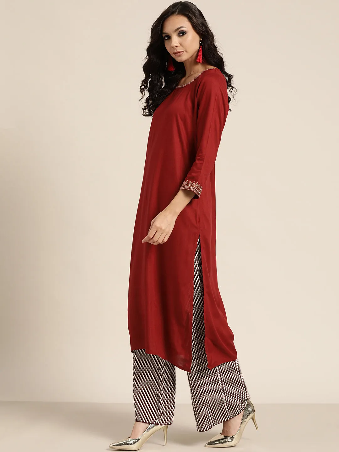 Women Maroon Zari Embroidered Liva Kurta